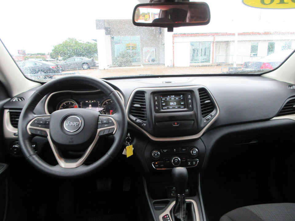 2016 Jeep Cherokee Latitude FWD