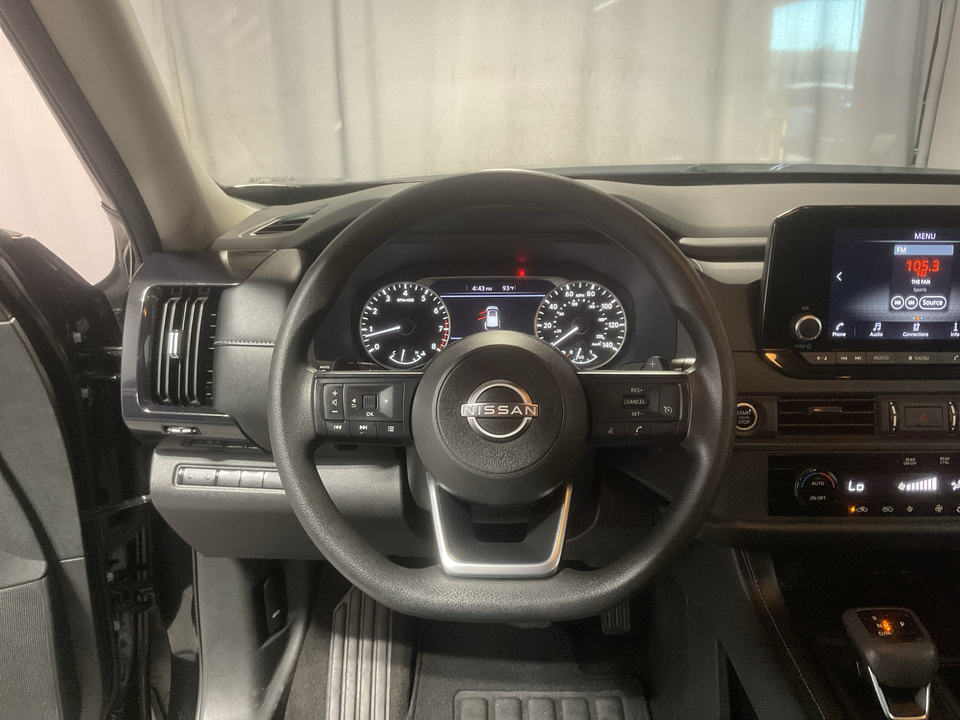 2023 Nissan Pathfinder S