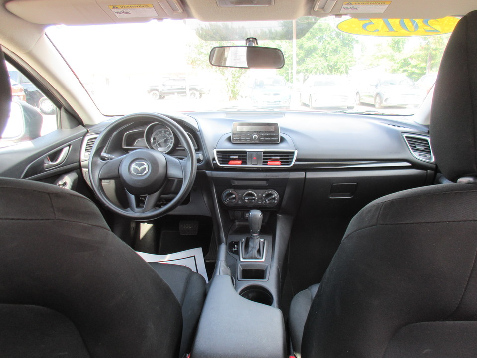 2015 Mazda MAZDA3 i SV AT 4-Door