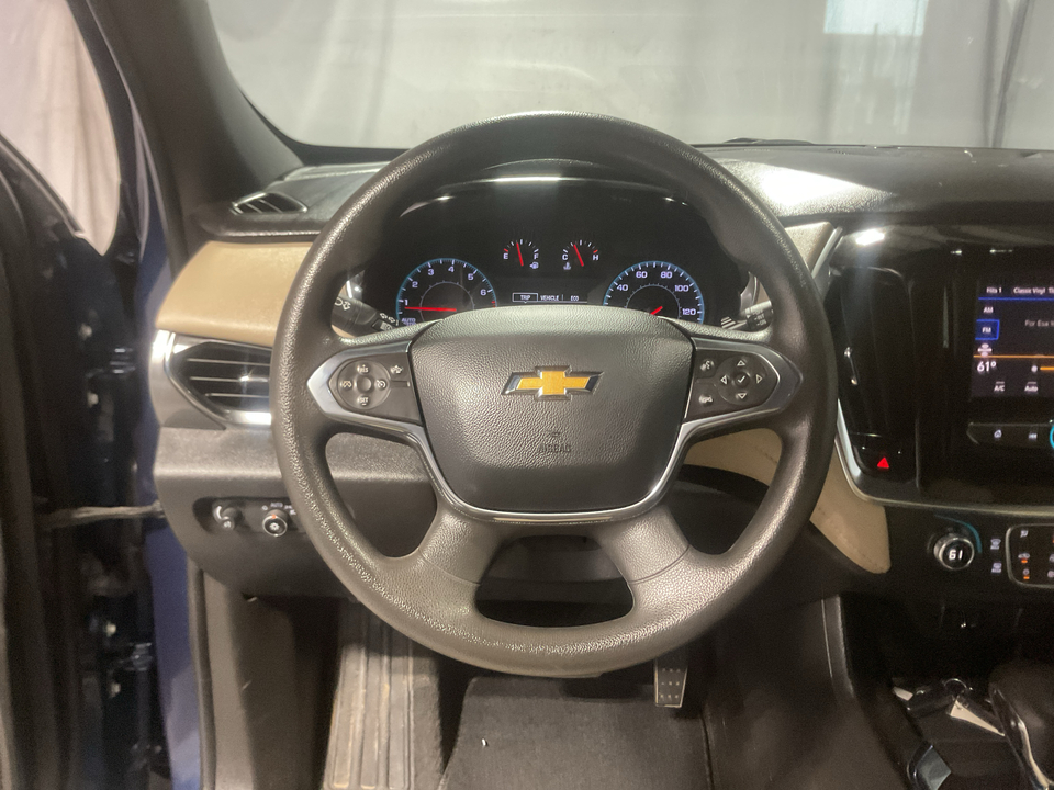 2023 Chevrolet Traverse LS FWD