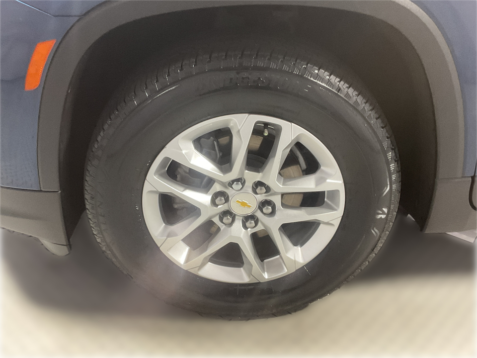 2023 Chevrolet Traverse LS FWD