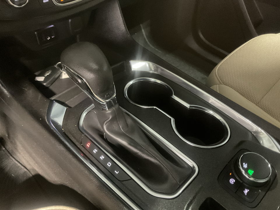 2023 Chevrolet Traverse LS FWD