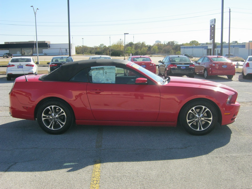 2014 Ford Mustang V6 Convertible