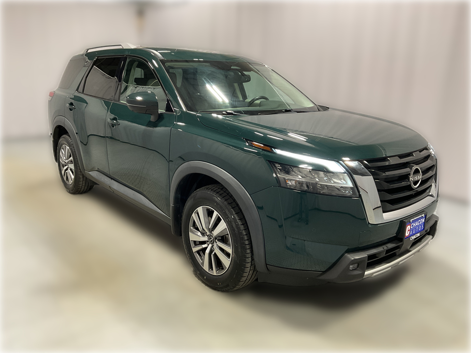 2022 Nissan Pathfinder SL