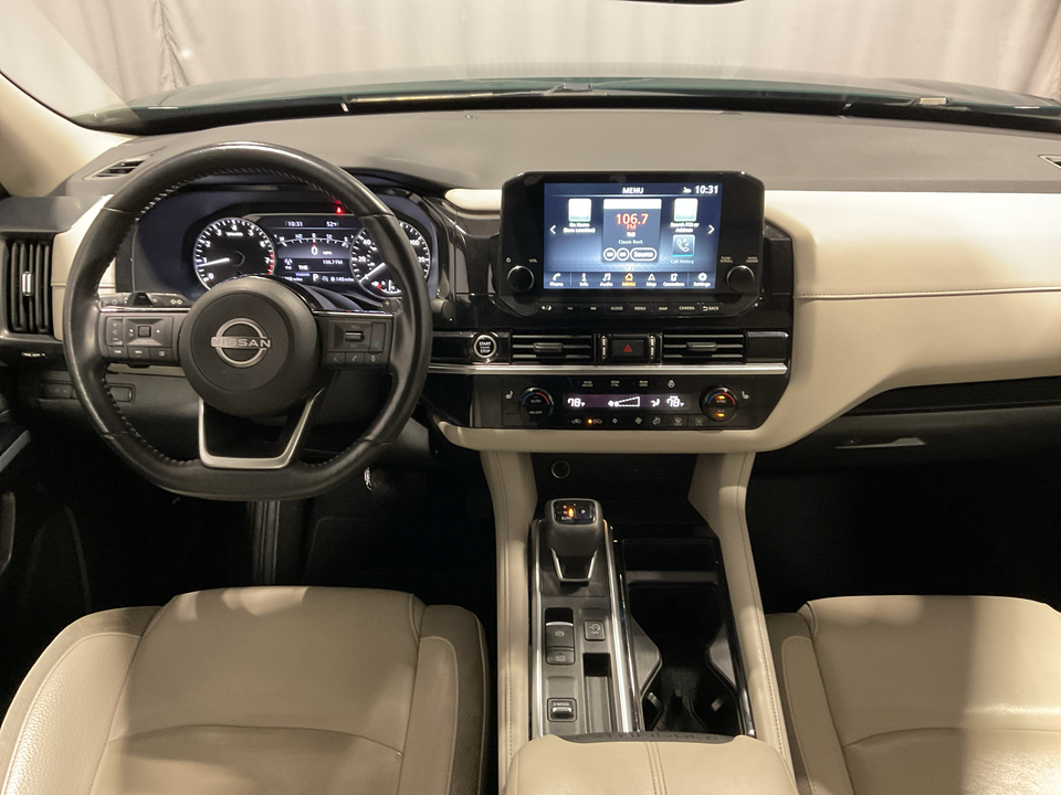 2022 Nissan Pathfinder SL