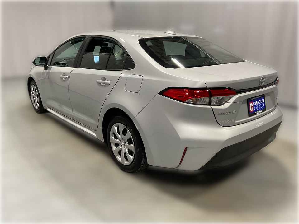 2025 Toyota Corolla LE photo 4