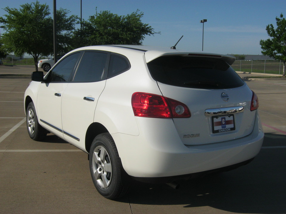 2012 Nissan Rogue S FWD Krom Edition