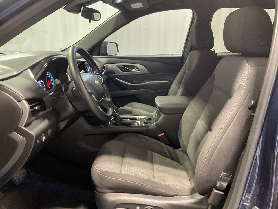 2023 Chevrolet Traverse LT Cloth FWD