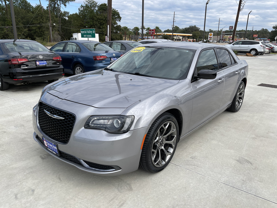 Used 2018 Chrysler 300 in Houston, TX ( T278178 ) | Chacon Autos