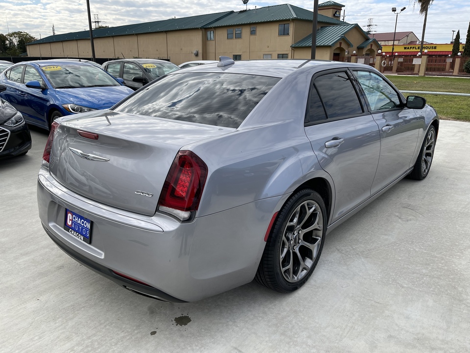 2018 Chrysler 300 Touring