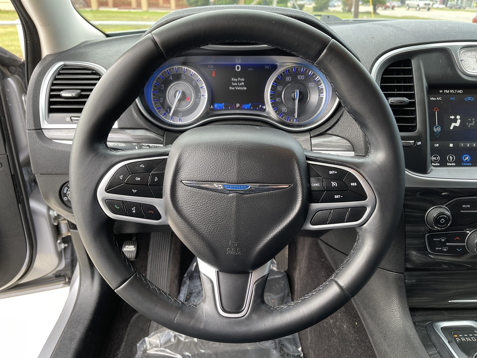 2018 Chrysler 300 Touring