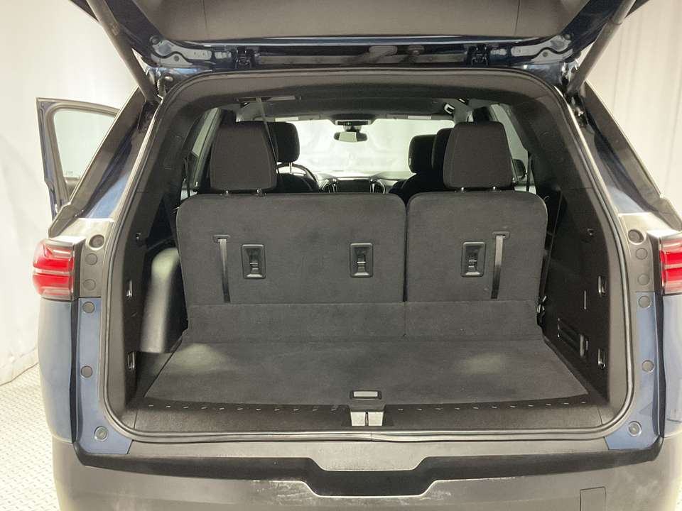 2023 Chevrolet Traverse LT Cloth FWD