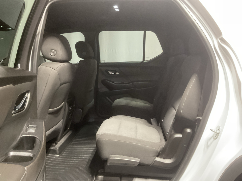 2023 Chevrolet Traverse LT Cloth FWD