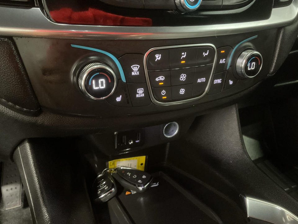 2023 Chevrolet Traverse LT Cloth FWD