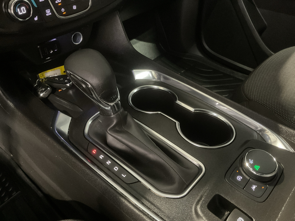 2023 Chevrolet Traverse LT Cloth FWD