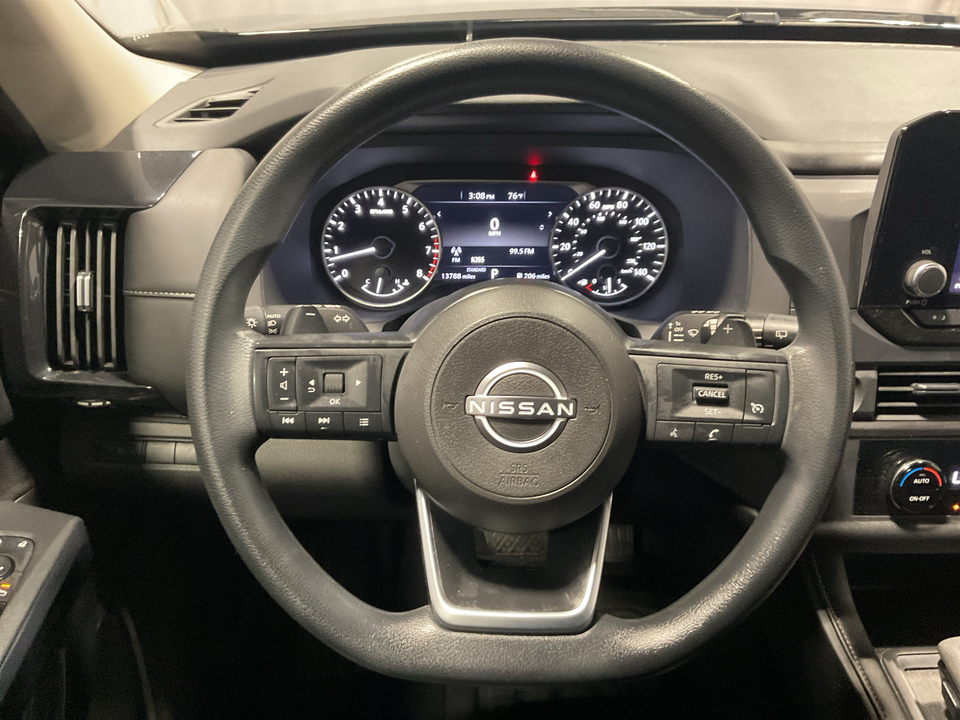 2024 Nissan Pathfinder S