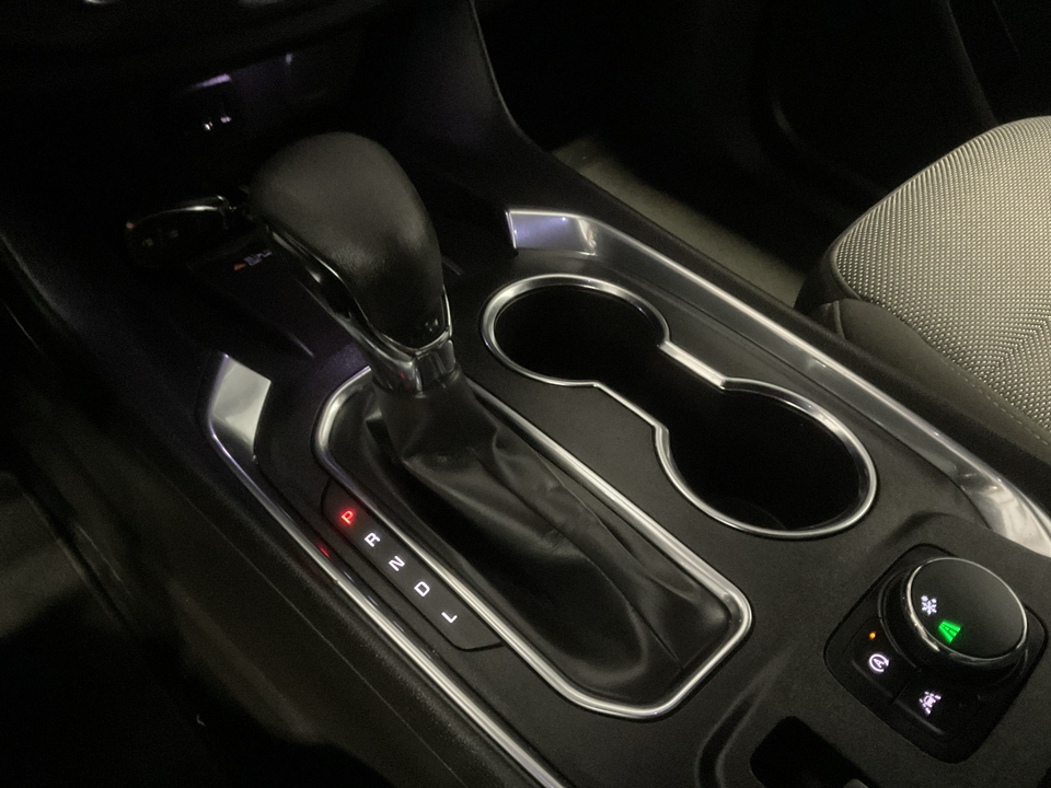 2023 Chevrolet Traverse LT Cloth FWD