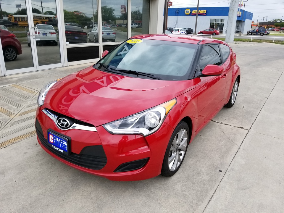 2016 Hyundai Veloster Base 6AT