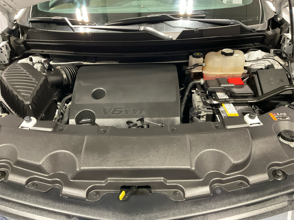 2023 Chevrolet Traverse LS FWD