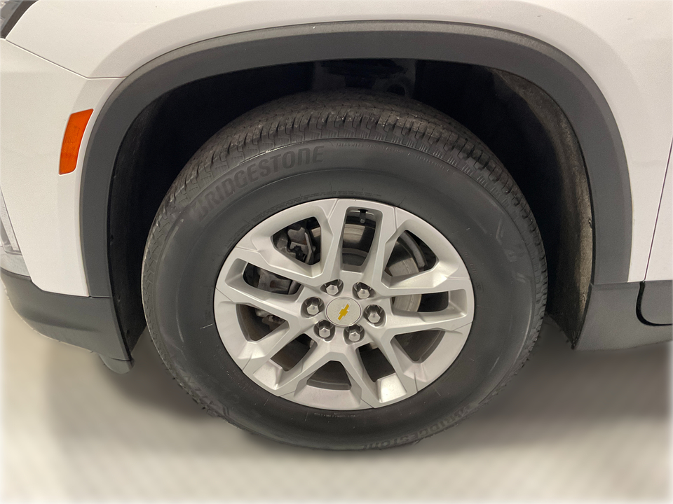 2023 Chevrolet Traverse LS FWD