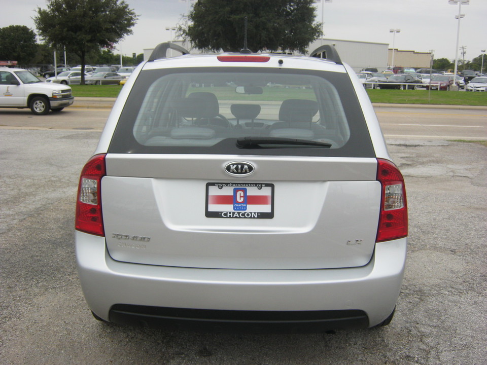 2010 Kia Rondo LX