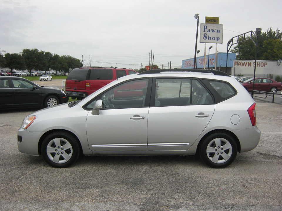 2010 Kia Rondo LX