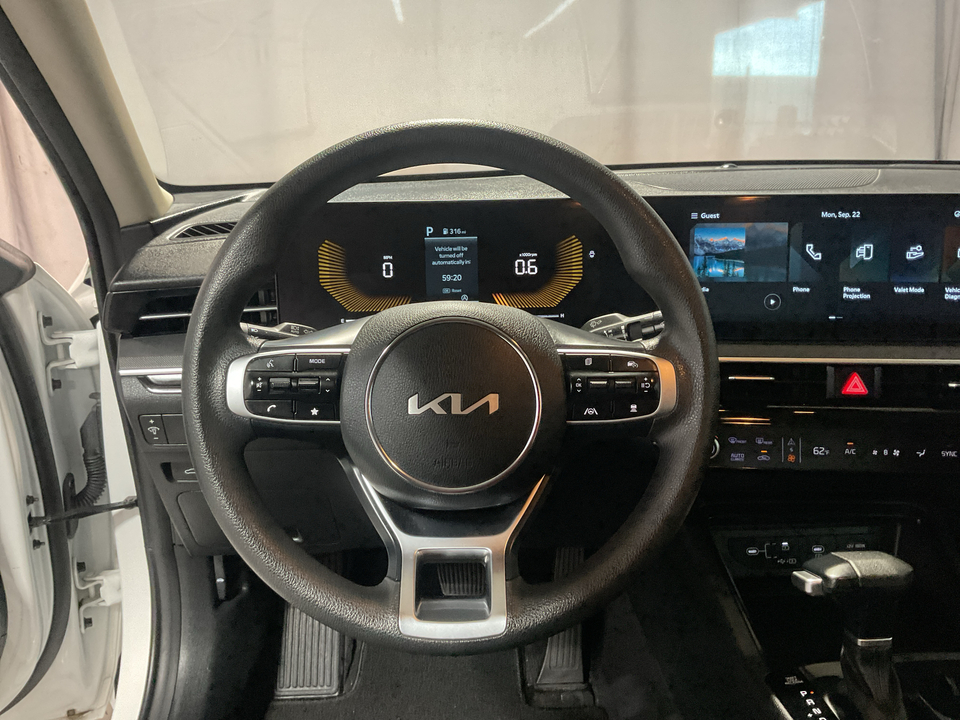 2025 Kia K5 LXS