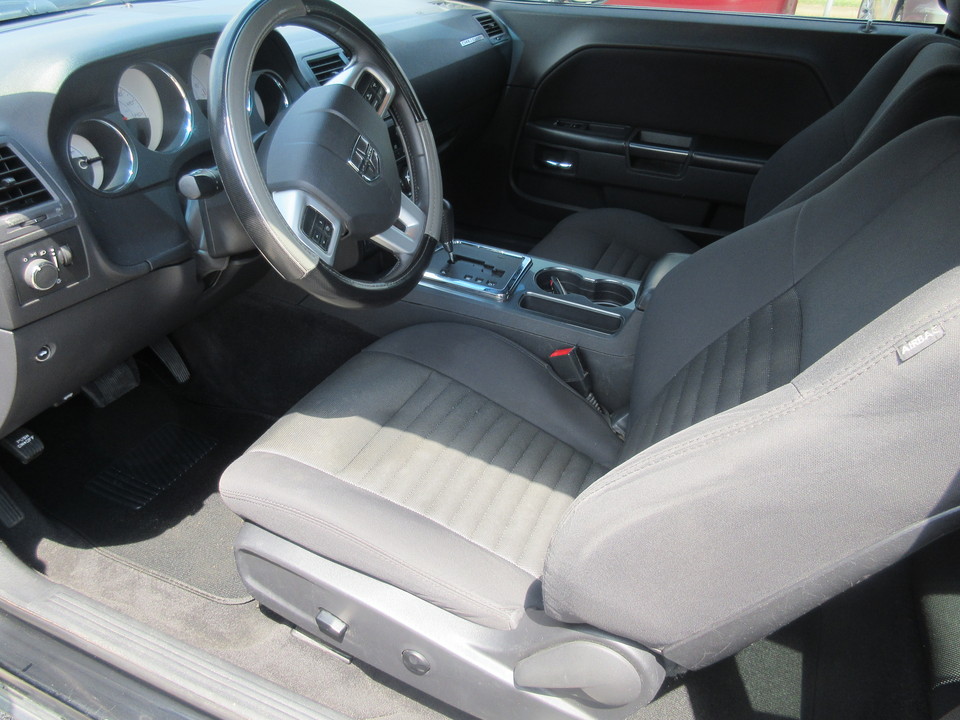 2014 Dodge Challenger SXT