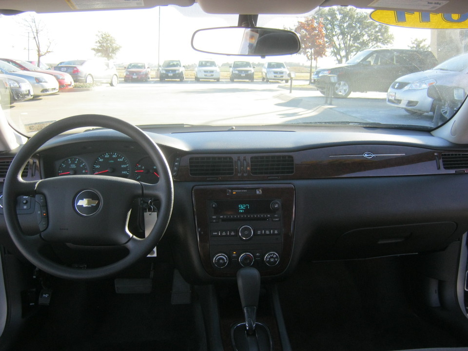 2011 Chevrolet Impala LS