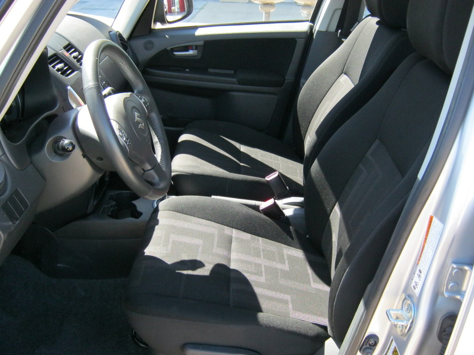 2012 Suzuki SX4 Sport LE Pop Pkg