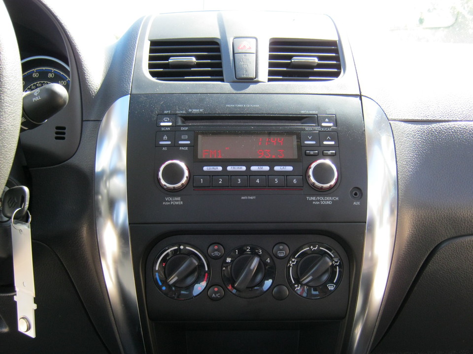 2012 Suzuki SX4 Sport LE Pop Pkg