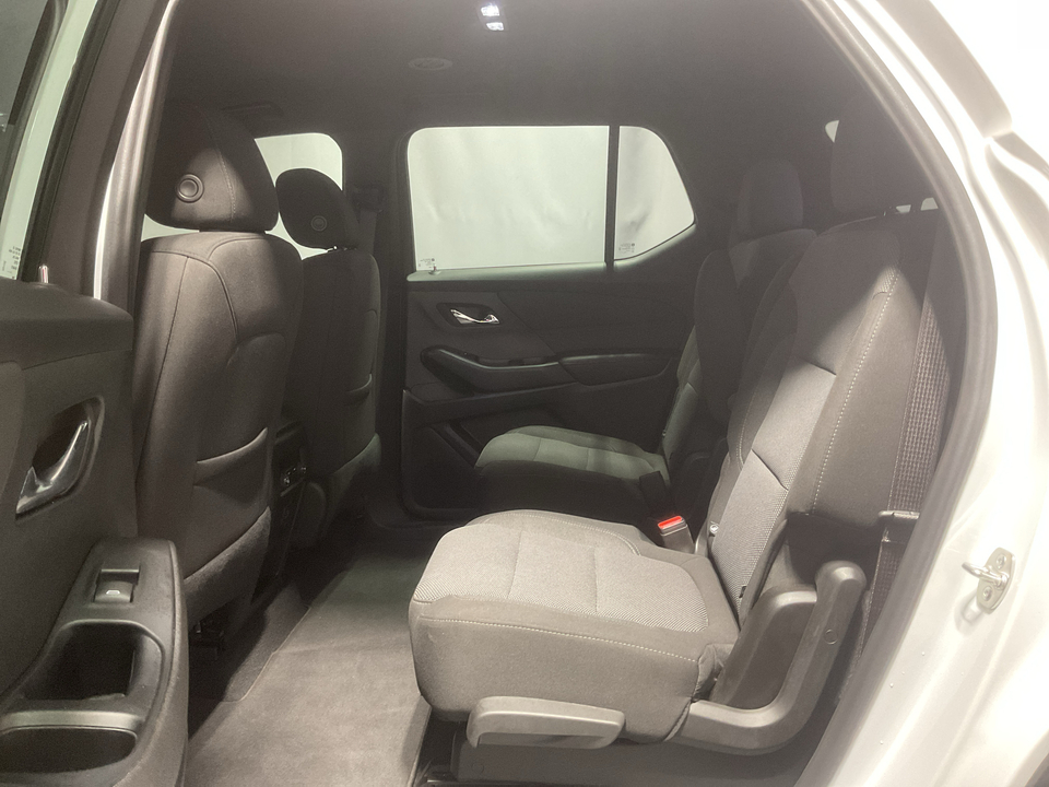 2023 Chevrolet Traverse LT Cloth FWD