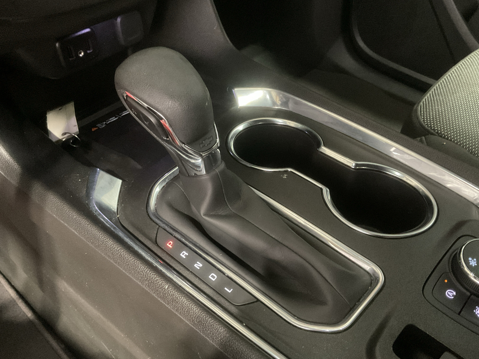 2023 Chevrolet Traverse LT Cloth FWD
