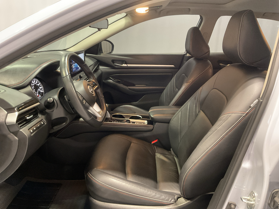 2024 Nissan Altima VC-T SR