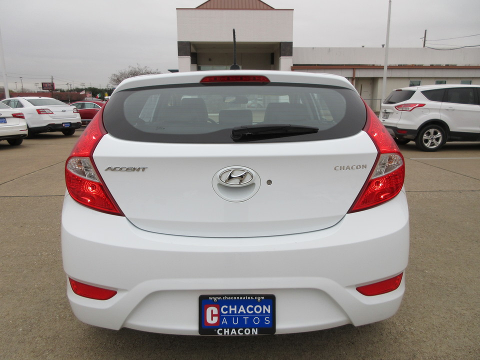 2017 Hyundai Accent SE 5-Door 6A