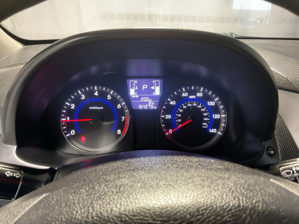 2017 Hyundai Accent SE 5-Door 6A