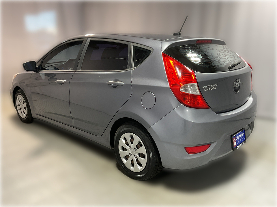 2017 Hyundai Accent SE 5-Door 6A