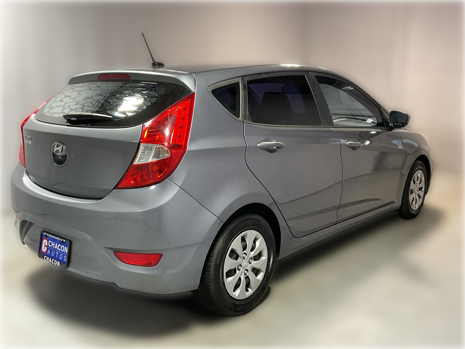 2017 Hyundai Accent SE 5-Door 6A