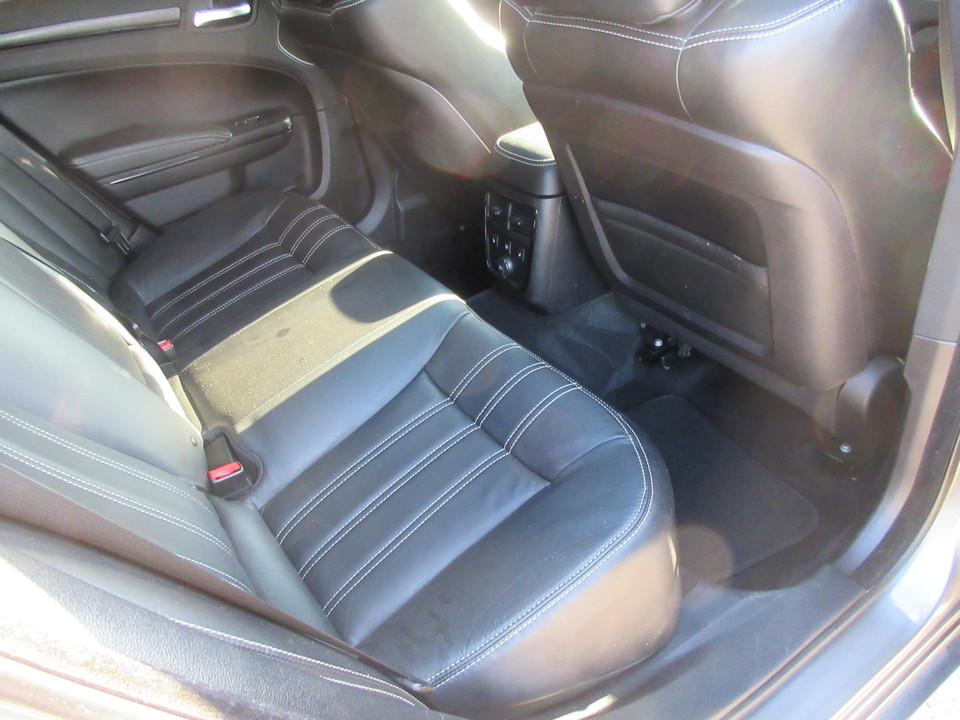2012 Chrysler 300 S V8 RWD