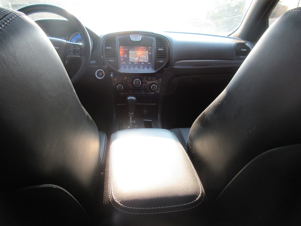2012 Chrysler 300 S V8 RWD