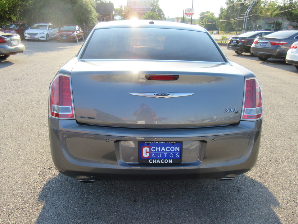 2012 Chrysler 300 S V8 RWD