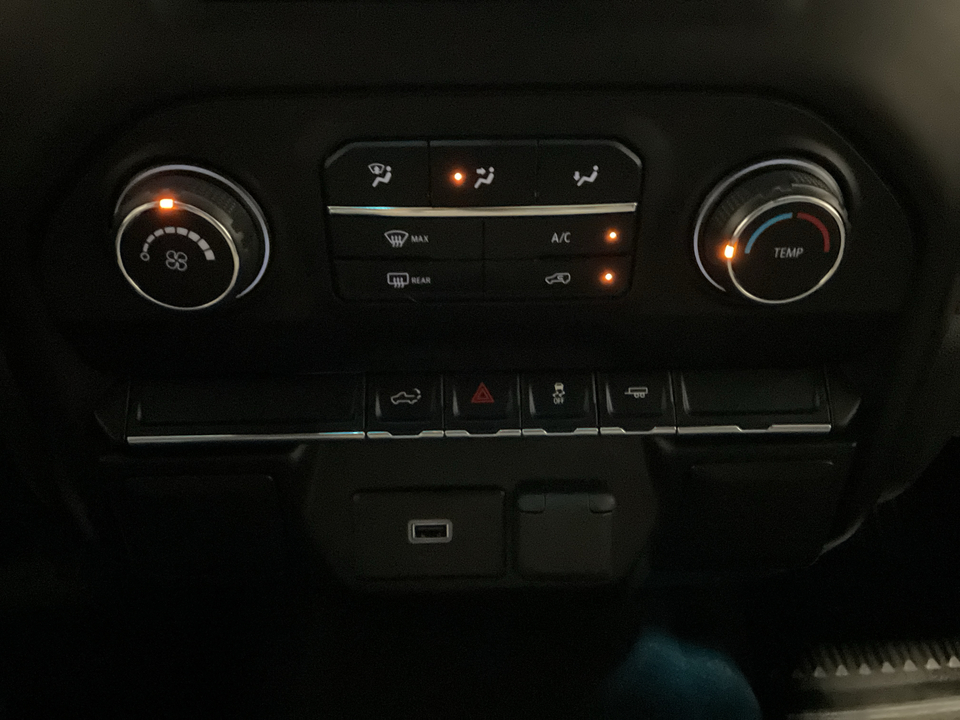 2020 Chevrolet Silverado 1500 Custom Crew Cab Short Box 2WD