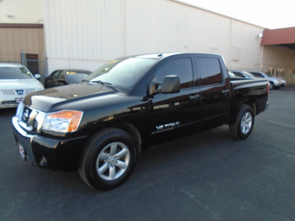 2012 Nissan Titan SV Crew Cab 2WD