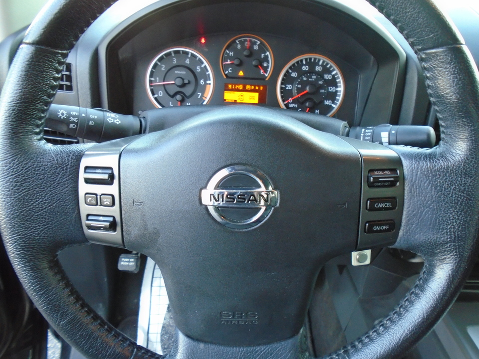 2012 Nissan Titan SV Crew Cab 2WD