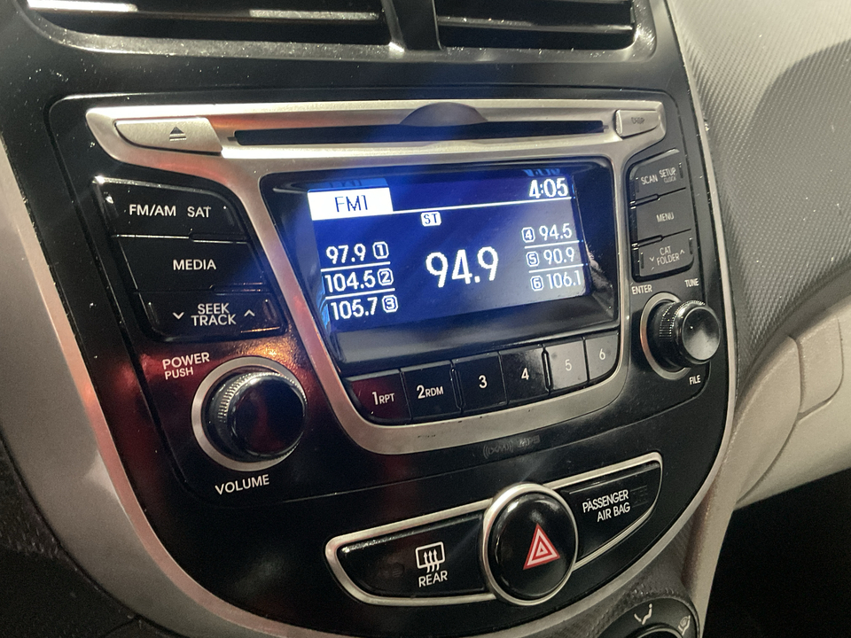 2017 Hyundai Accent SE 4-Door 6A