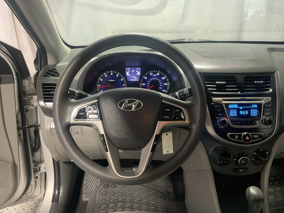 2017 Hyundai Accent SE 4-Door 6A