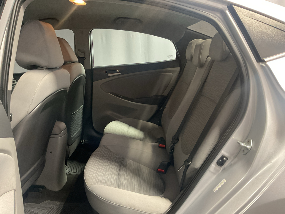 2017 Hyundai Accent SE 4-Door 6A