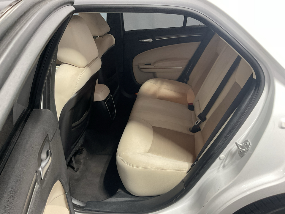 2018 Chrysler 300 Touring