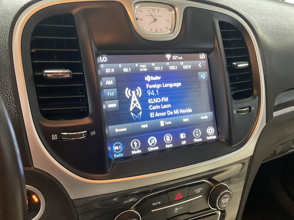 2018 Chrysler 300 Touring