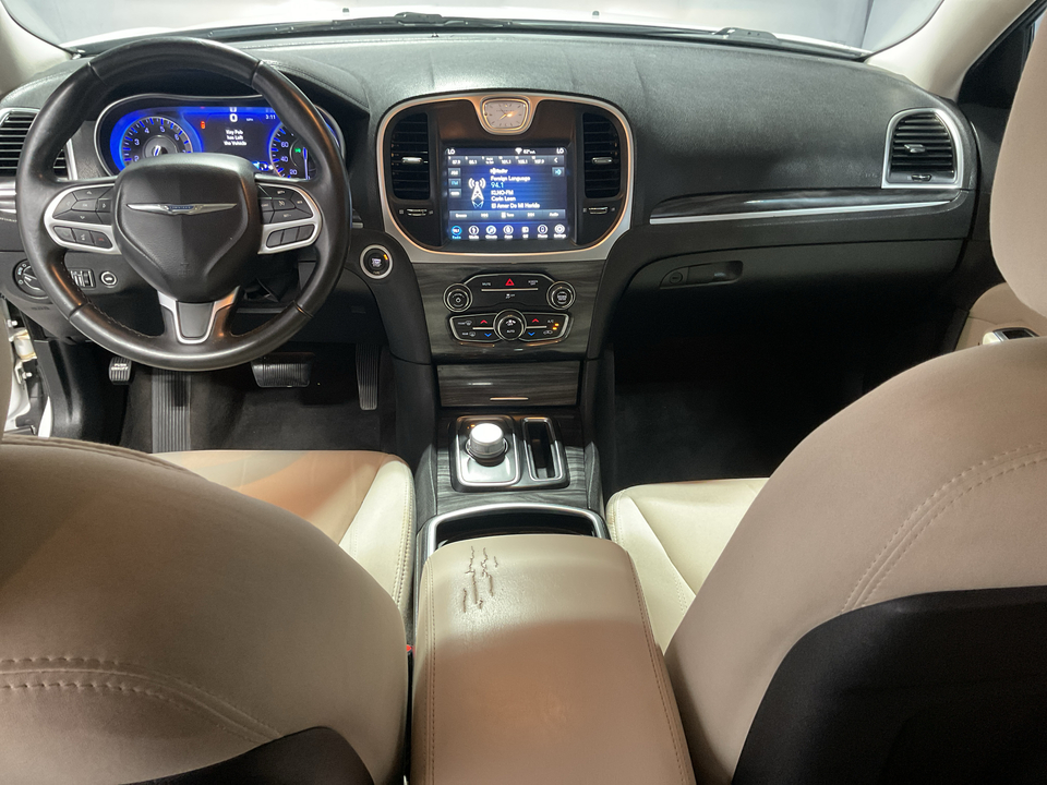 2018 Chrysler 300 Touring